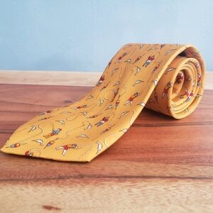 SALVATORE FERRAGAMO  FISHING MOTIF GOLD SILK NECK TIE, NWOT